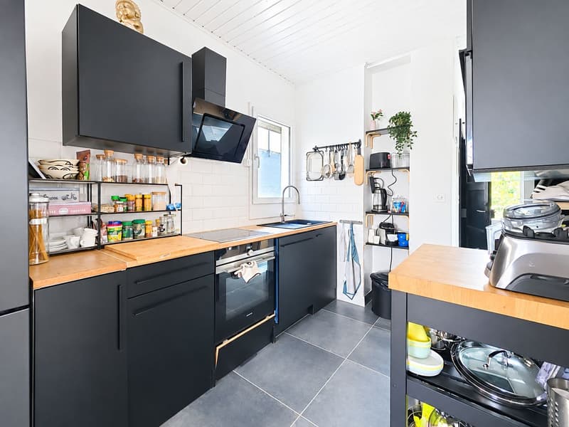 Maison indépendante de caractère avec jardin, studio et potentiel locatif (9)
