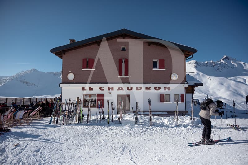Restaurant avec chambres d'hôtes ski-in-out à  Champéry Planachaux (1)