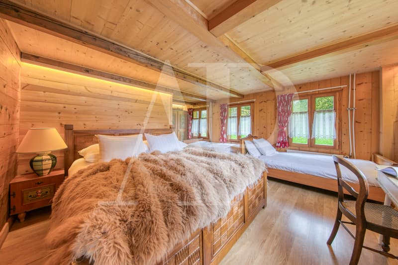 A VENDRE APPARTEMENT 5.5 PIECES  DANS UN CHALET AUTHENTIQUE (10)