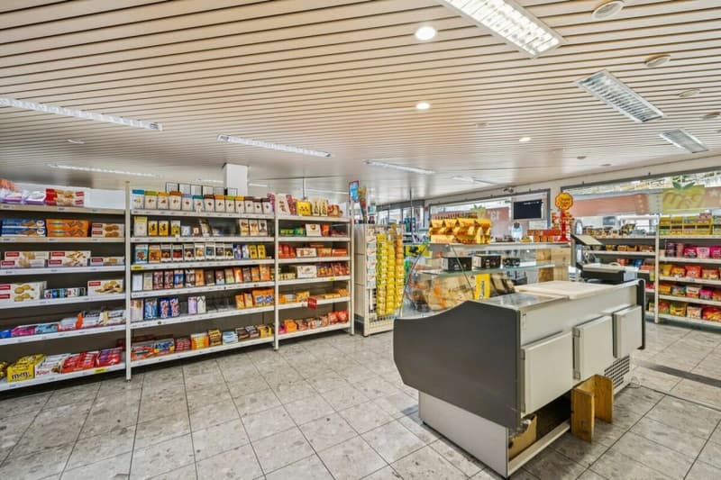 Local Commercial (8)