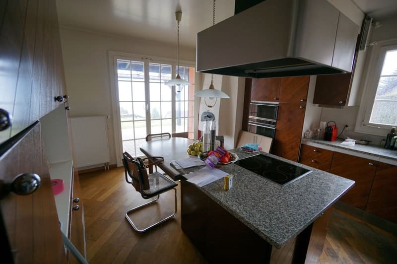 Incantevole villa indipendente di 6,5 locali con vista panoramica sul lago e le montagne! (6)