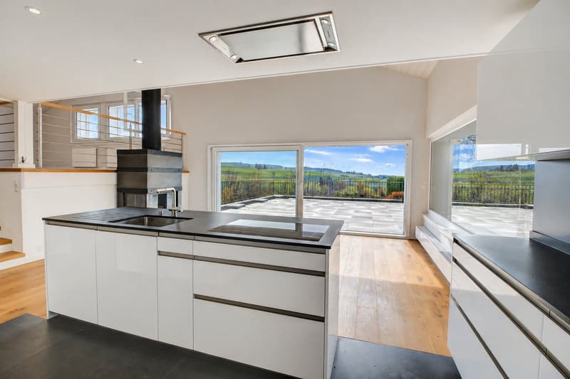 Spacieuse villa individuelle 7.5 pcs avec vue dégagée (3)