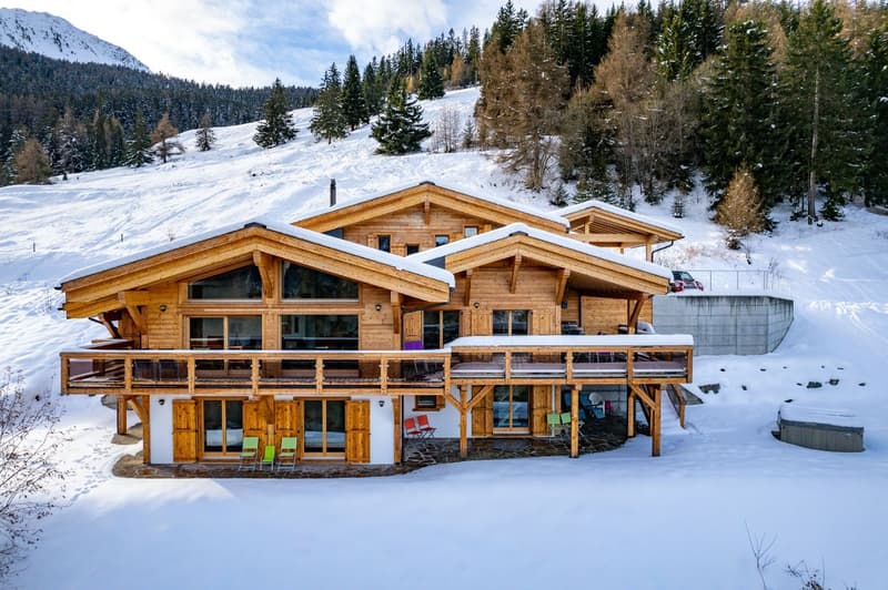 Spectacular chalet in spectacular location (1)