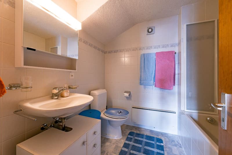 Charming 3-bedroom chalet with panoramic mountain views and excellent access to ski lifts (10)