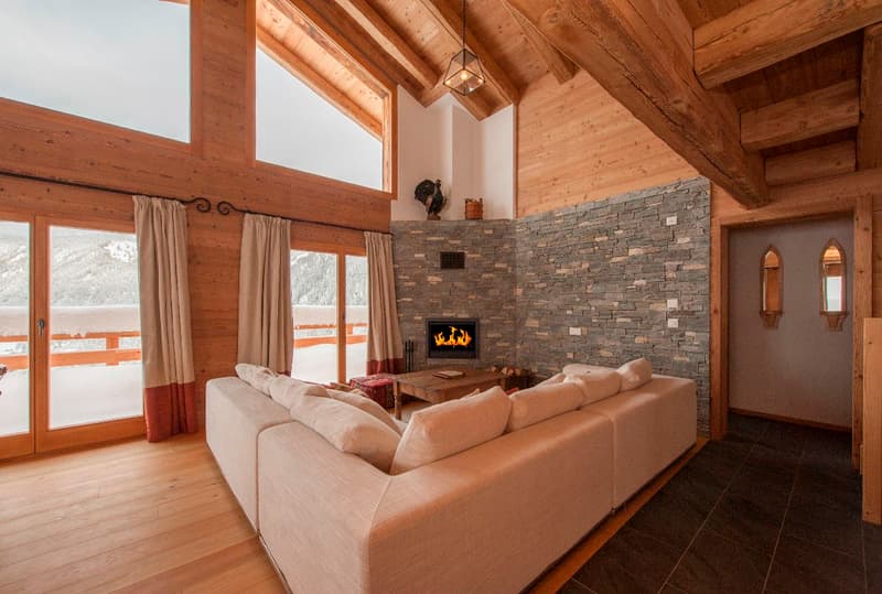 Spacieux chalet de cinq chambres avec vue panoramique (2)