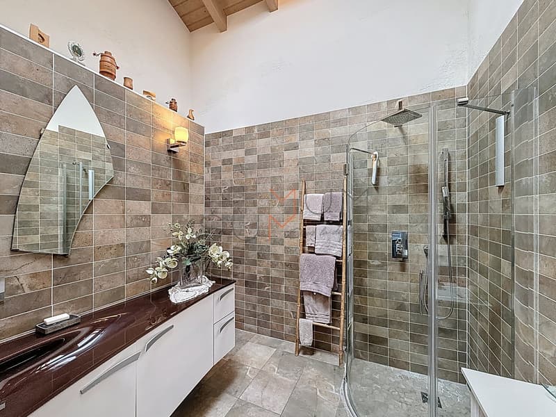 Ardon villa avec piscine sur 1'500 m² (15)