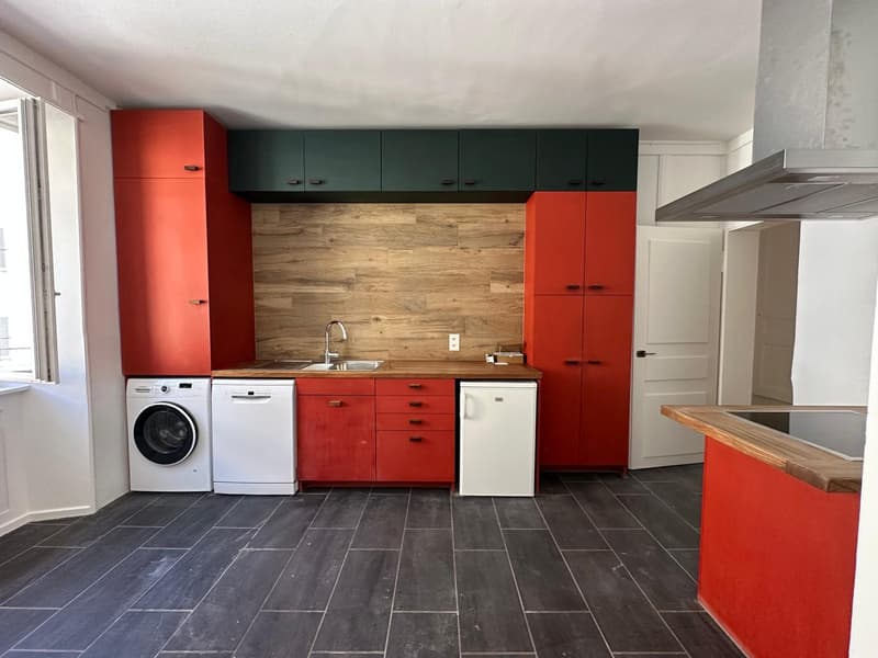 Bright 3.5-room apartment in La Chaux-de-Fonds (10)