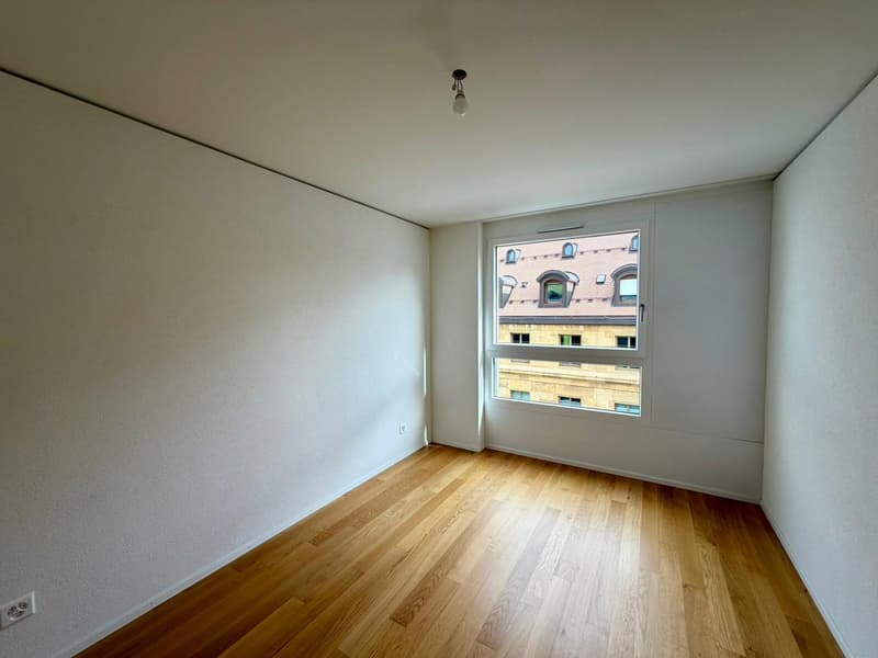 Spacieux appartement de 4.5 pièces au 5ème étage à La Chaux-de-Fonds (8)