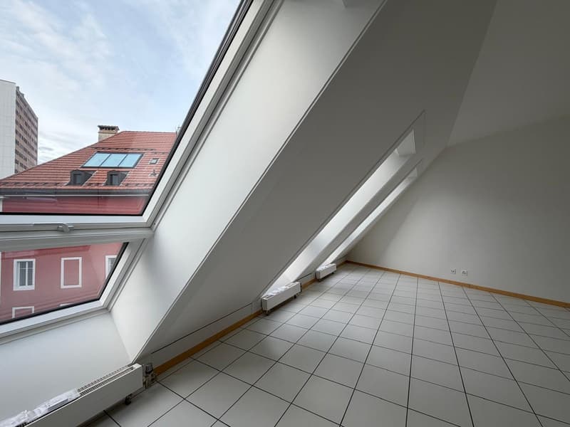 Geräumige 4.5-Zimmer-Wohnung im 15. Stock – La Chaux-de-Fonds (1)