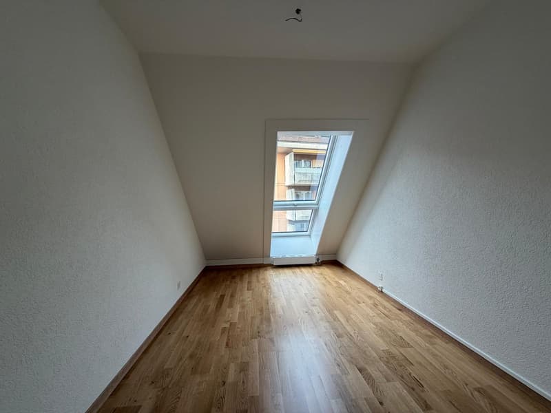 Geräumige 4.5-Zimmer-Wohnung im 15. Stock – La Chaux-de-Fonds (7)