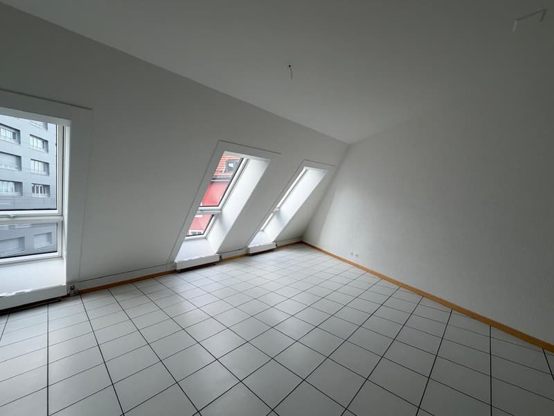 Geräumige 4.5-Zimmer-Wohnung im 15. Stock – La Chaux-de-Fonds (2)