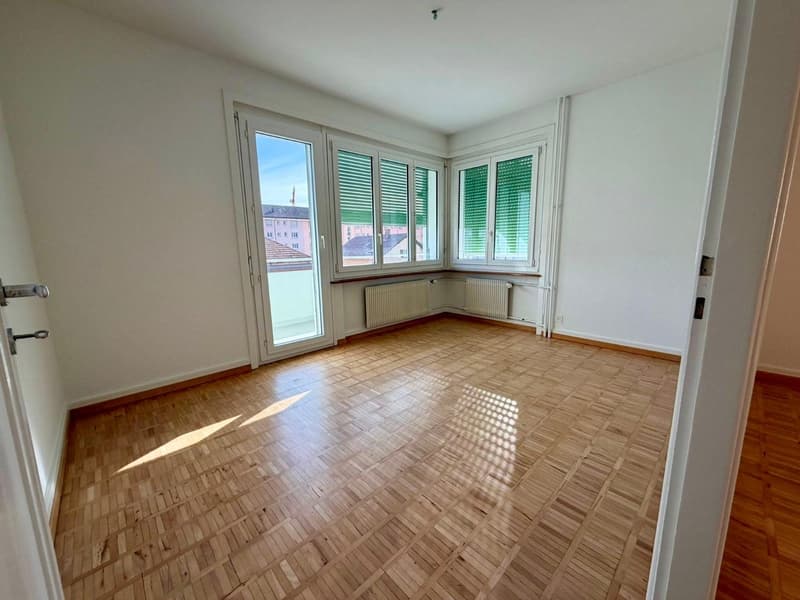 Einzigartiges 3-Zimmer-Apartment mit Balkon (1)