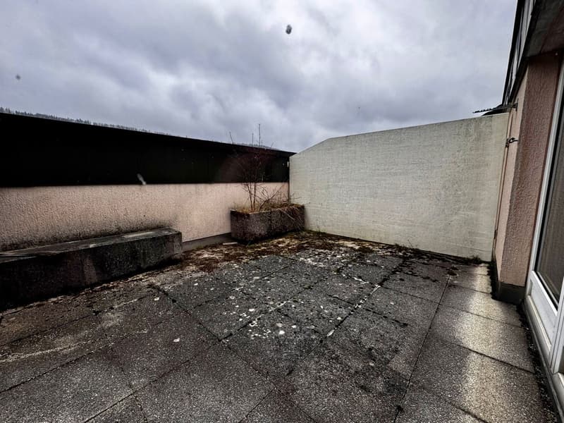 Ampio appartamento di 5.5 locali con terrazza a Saint-Imier (11)