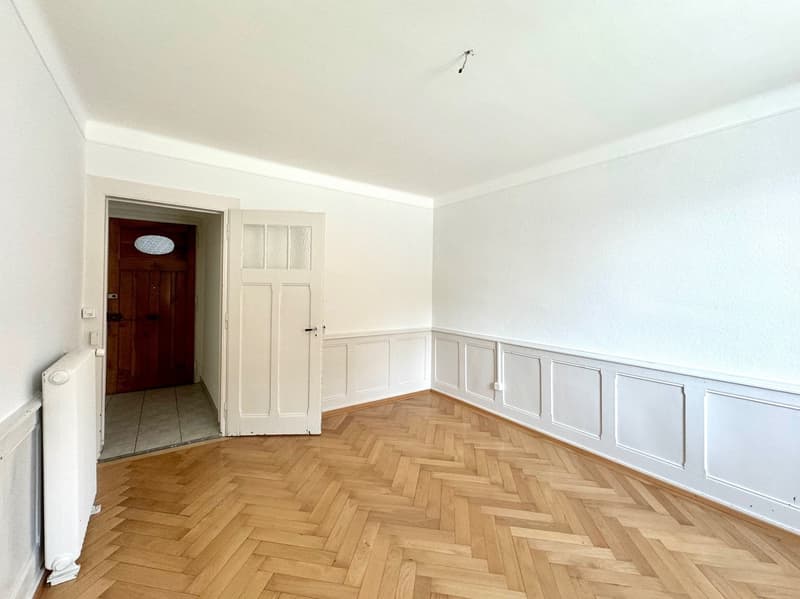Bell'appartamento di 2 locali al piano terra con loggia (2)