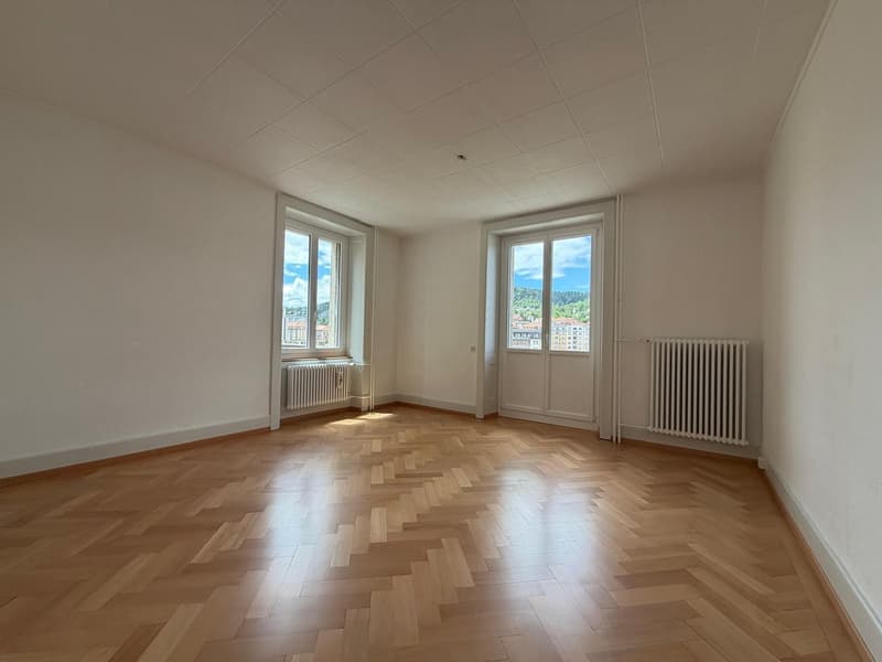 Delizioso appartamento di 2.5 locali con balcone a La Chaux-de-Fonds (3)