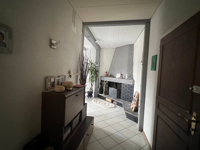 Charmant appartement de 4 pièces au rez-de-chaussée surélevé à La Chaux-de-Fonds (9)