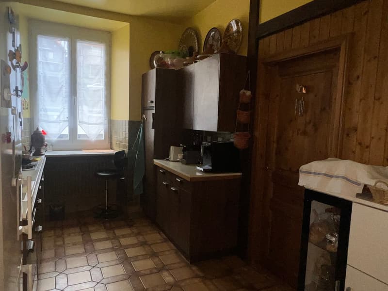 Charmant appartement de 4 pièces au rez-de-chaussée surélevé à La Chaux-de-Fonds (6)