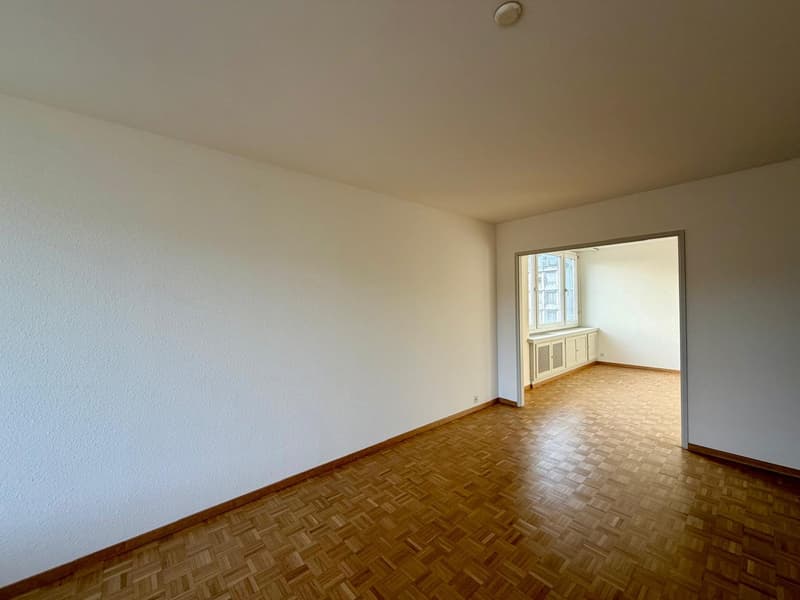 Beautiful 5-room apartment with a balcony (3)