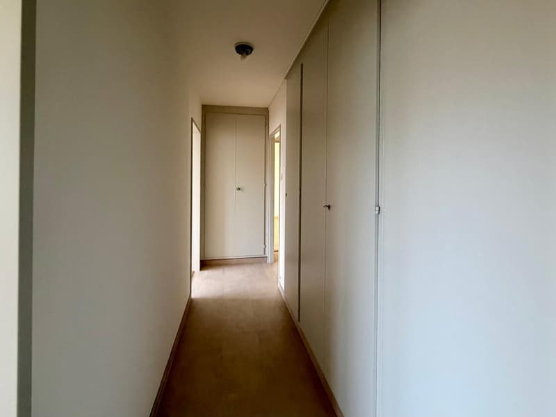 Beautiful 5-room apartment with a balcony (8)