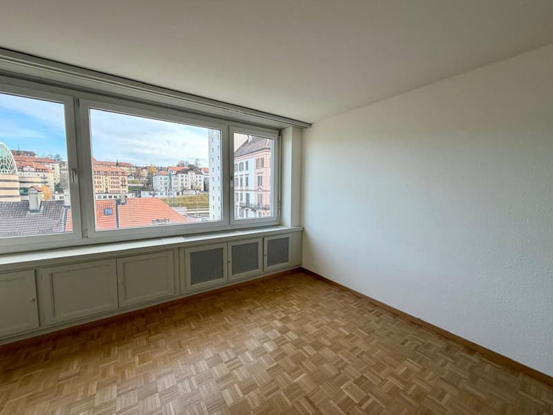 Beautiful 5-room apartment with a balcony (5)