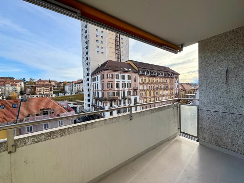 Beautiful 5-room apartment with a balcony (1)