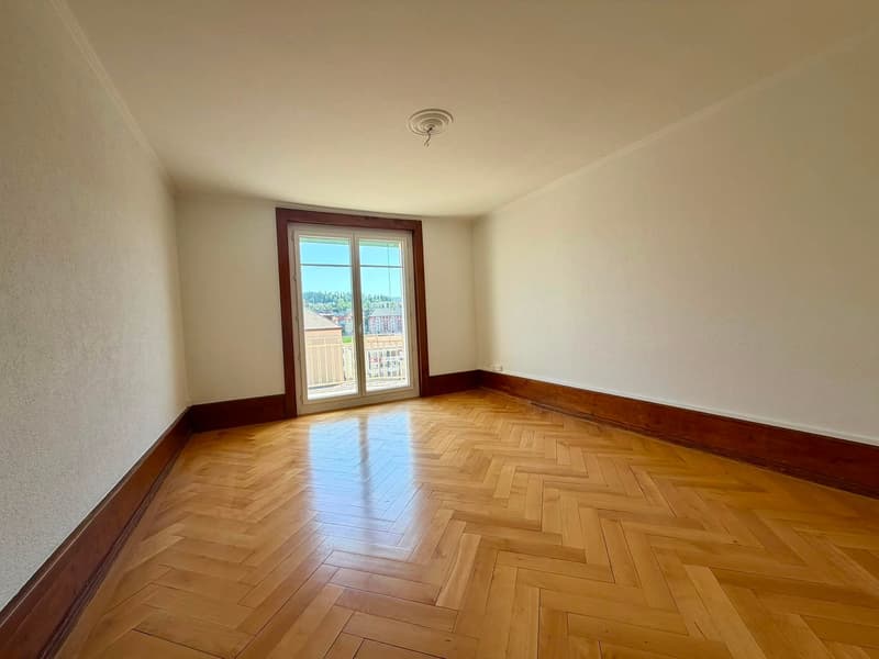 Helles 3-Zimmer-Wohnung mit Balkon in La Chaux-de-Fonds (2)