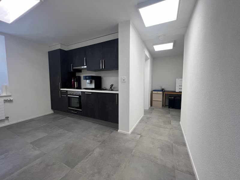 Is your company looking for a commercial space or an activity area? (3)