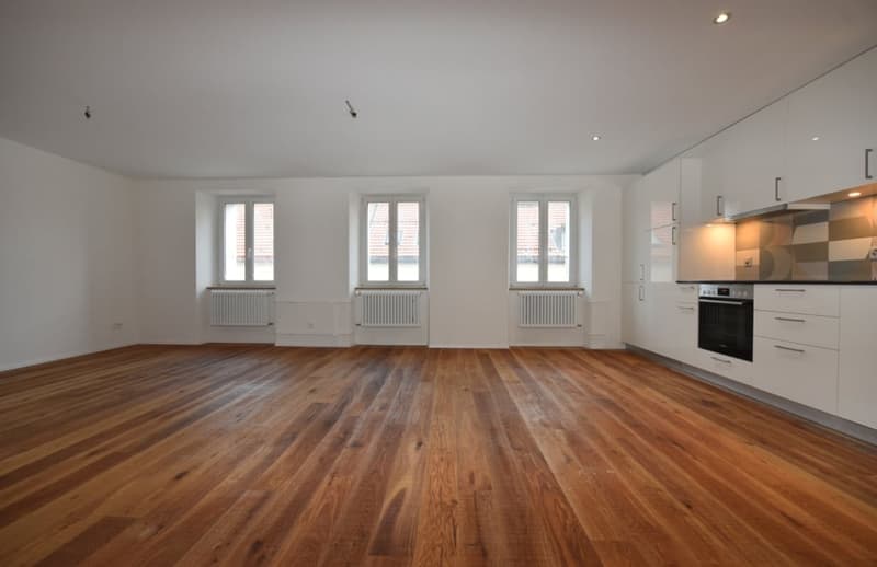Charming 2.5-room apartment with character – Close to the Bee Temple (2)