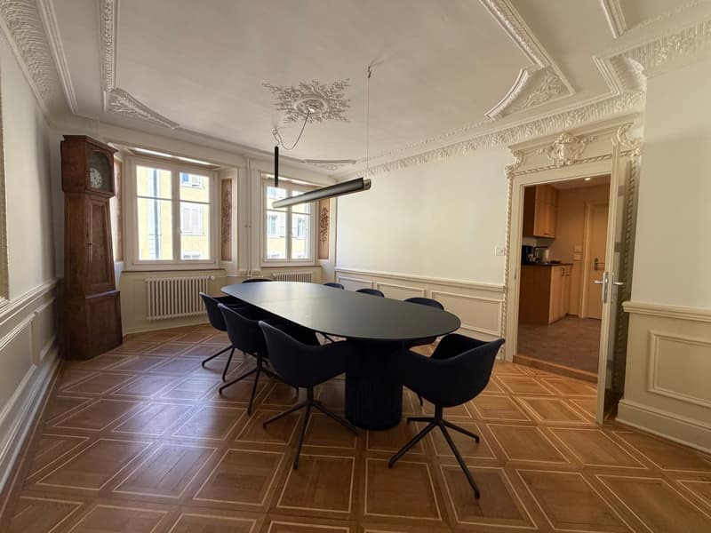 Magnifique bureau de 3 pièces au cachet exceptionnel (2)