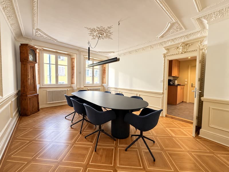 Magnifique bureau de 3 pièces au cachet exceptionnel (2)