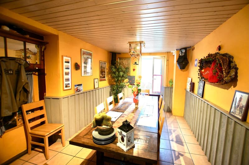 Immeuble rénové en 2016 de 6 appartements + 1 Bar-Restaurant (17)