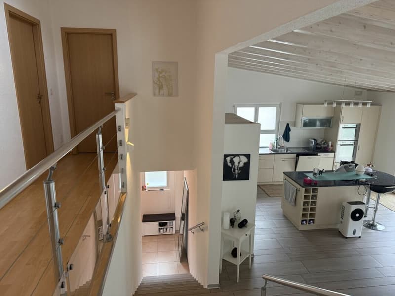 Une villa de 208 m² pleine de charme et de caractère, loin des constructions standardisées, sur un magnifique terrain arboré. (12)