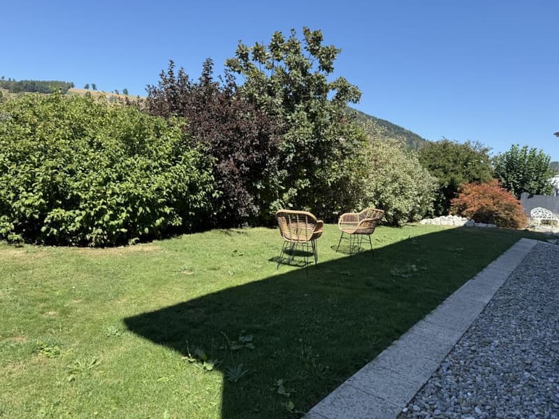 Une villa de 208 m² pleine de charme et de caractère, loin des constructions standardisées, sur un magnifique terrain arboré. (9)