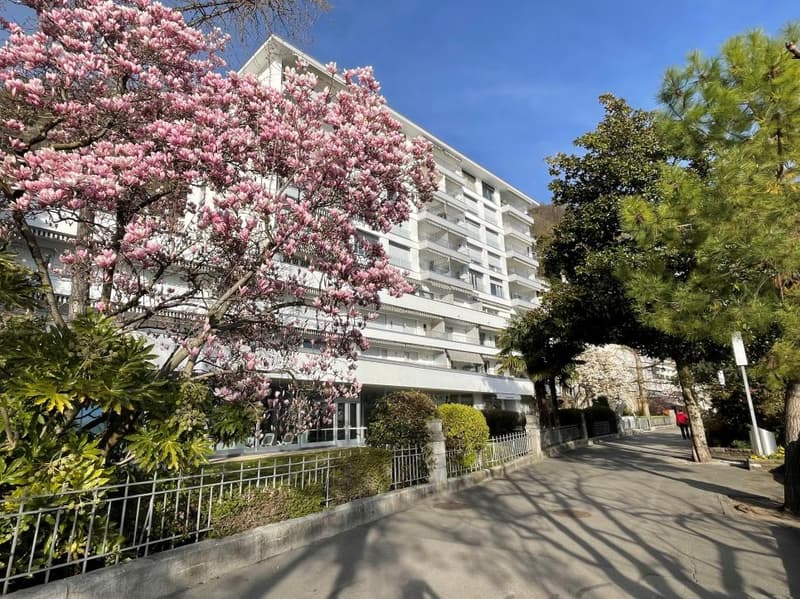 Apartment with 4.5 rooms, very beautiful view and unique location on the lake shore (2)