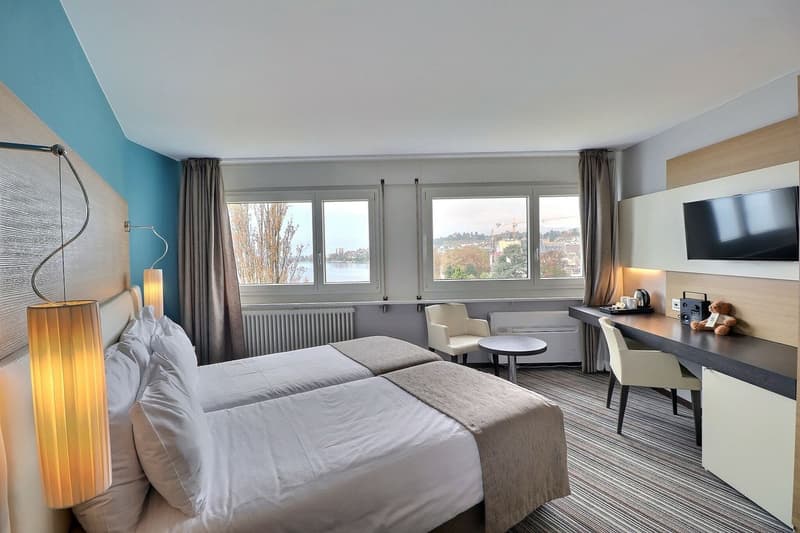 LARGE DOUBLE ROOM IN HOTEL MONA (3)