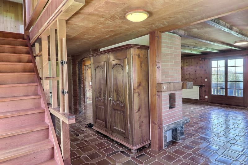 OPPORTUNITY TO SEIZE - CHARMING 5.5-ROOM CHALET WITH BEAUTIFUL VIEW IN A QUIET LOCATION (3)