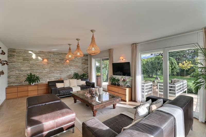 Bella villa individuale con 5,5 locali e una vista molto bella in un quartiere residenziale tranquillo (9)