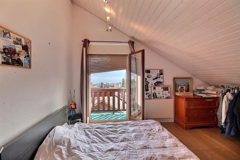 Charming 3.5-room apartment for rent with breathtaking panoramic views of the lake and the Alps (8)