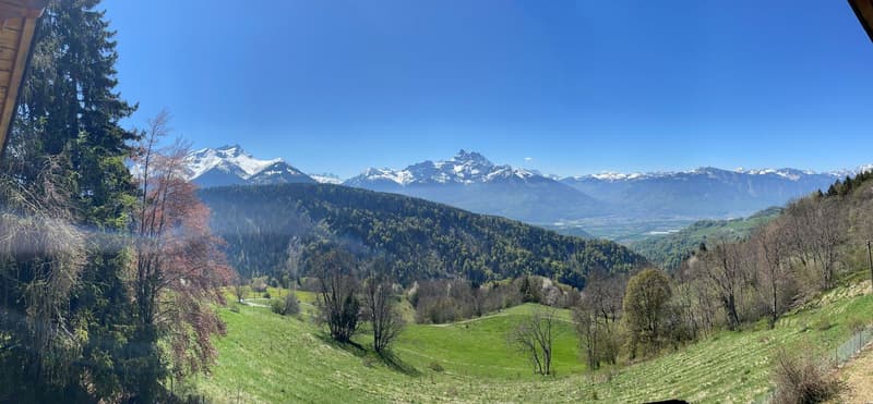 Large 9-room chalet with a pool in a very quiet area with a grand panoramic view (5)