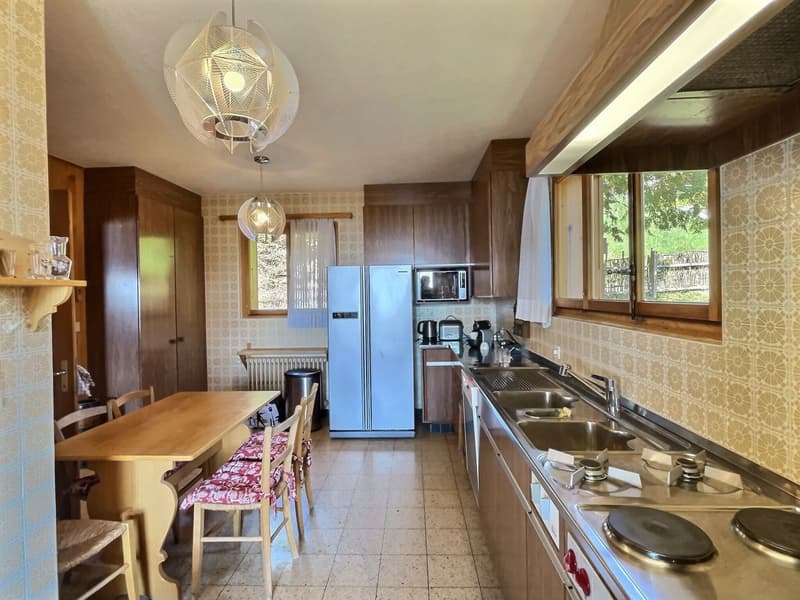 Large 9-room chalet with a pool in a very quiet area with a grand panoramic view (13)