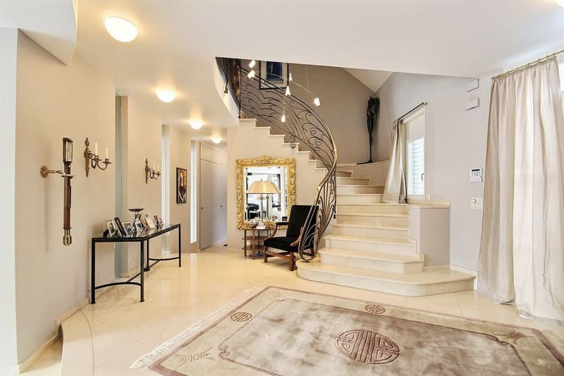 VIP RESIDENTIAL AREA - QUIET AND 180 DEGREE VIEW (4)
