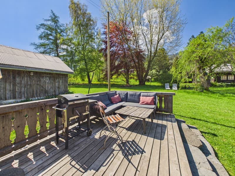 Rare opportunity to buy an old chalet in Château-d'Oex (3)