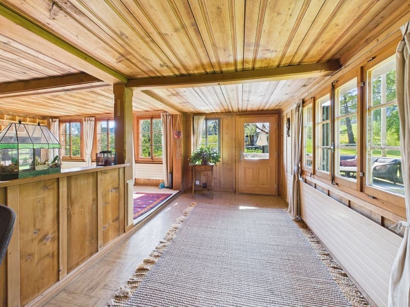 Rare opportunity to buy an old chalet in Château-d'Oex (13)