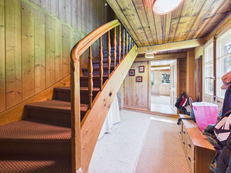 Rare opportunity to buy an old chalet in Château-d'Oex (12)