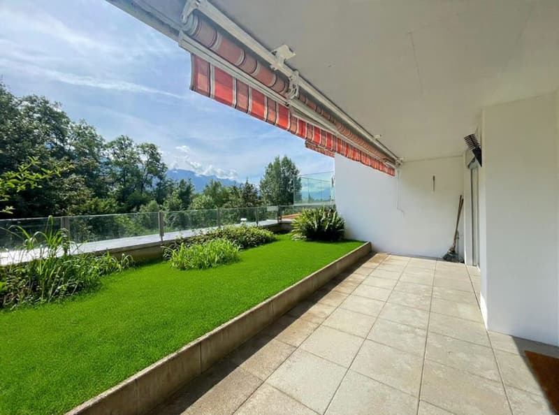 Beautiful 4.5-room apartment with renovation, terrace, and garden (3)