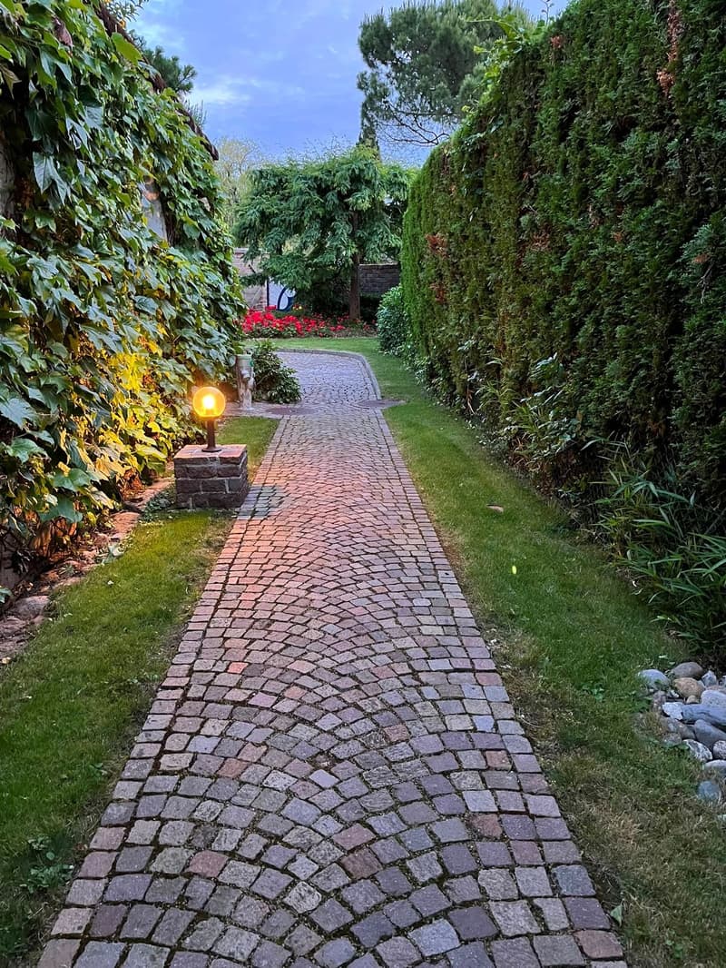 Schönes 4,5-Zimmer-Apartment am Seeufer mit sehr schönem Panoramablick (12)