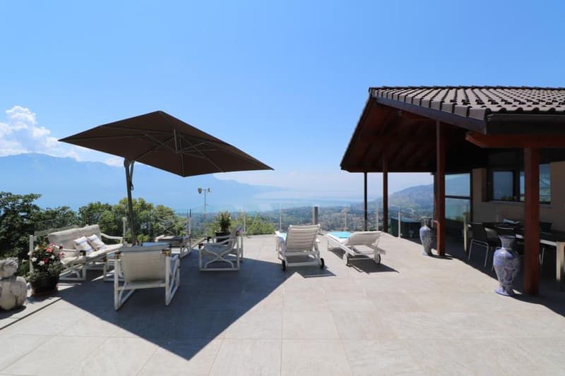 BELLE MAISON INDIVIDUELLE AU CALME AVEC VUE PANORAMIQUE GRANDIOSE SUR LA LAC (1)