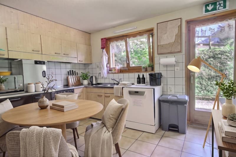 Grande propriété à vendre comprenant 2 chalets ! (7)