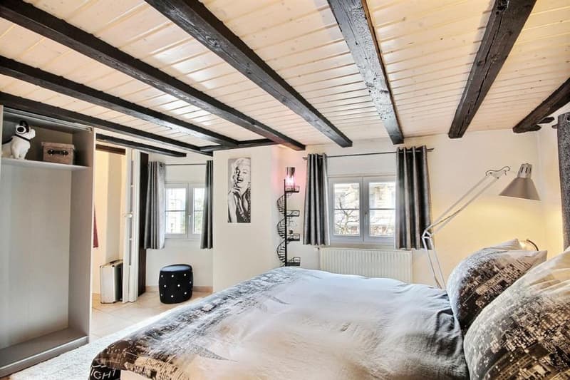 CHAMBRE A L'ETAGE