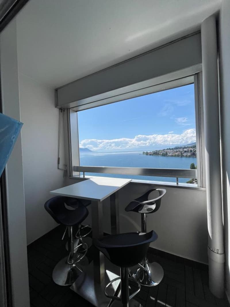 GRANDE CHAMBRE DOUBLE DANS HOTEL MONA (5)